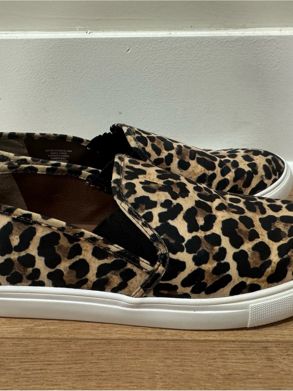 Steve Madden Women’s Size 10 Leopard Print Slip On Sneakers